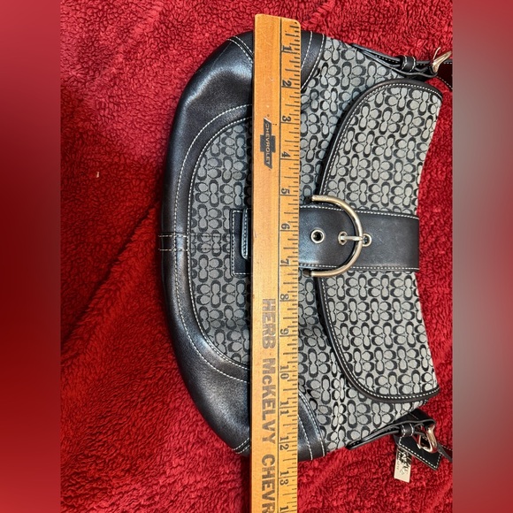 Coach Soho Signature Small C Hobo Gently Loved - Picture 10 of 12